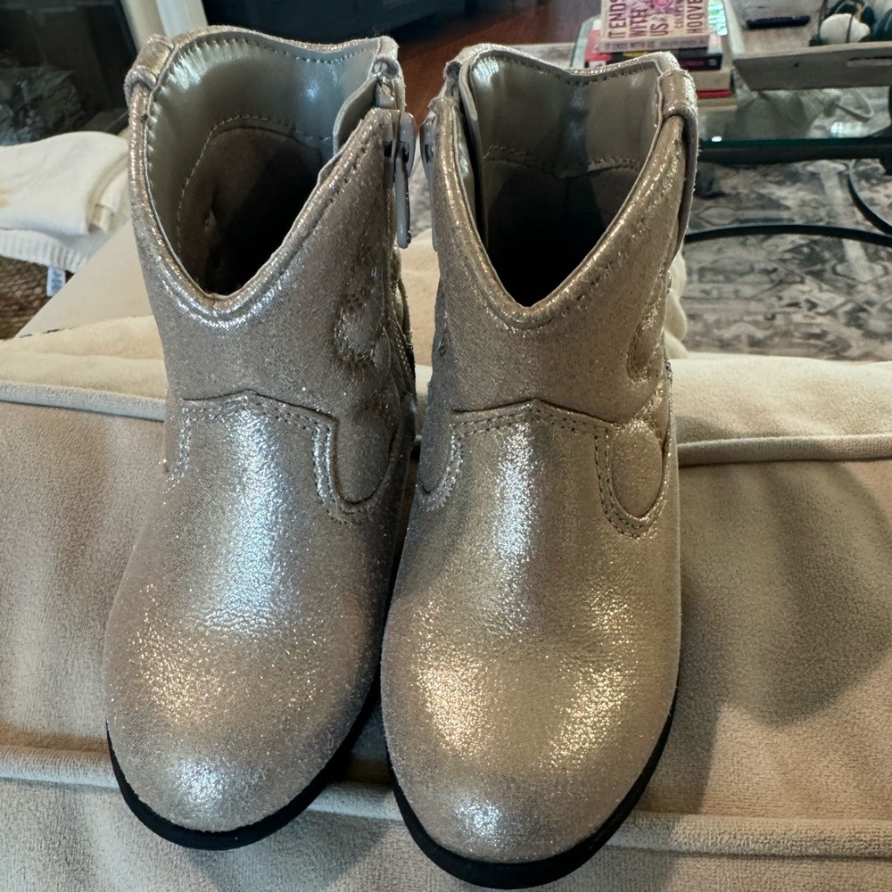 Cat & Jack Girls' Glittery Silver Ankle Boots